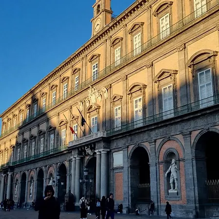 La Bella Panzió Nápoly