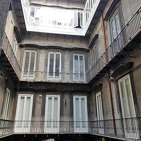 Oda ve Kahvaltı La Bella Napoli