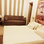 La Bella Nocleg ze śniadaniem Neapol